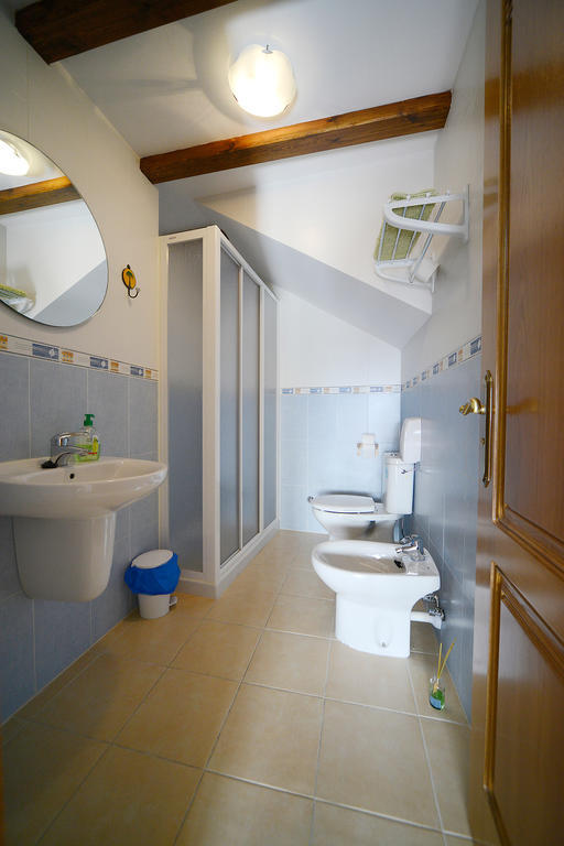 Apartamentos Bellavista Alquézar Rum bild